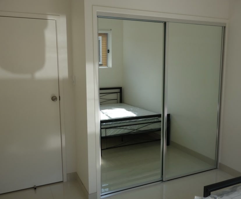 $300, Student-accommodation, 3 bathrooms, West End QLD 4101