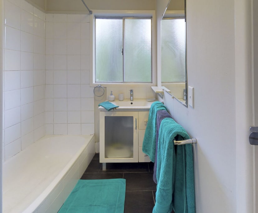 $399, Share-house, 3 bathrooms, Saint Lucia QLD 4067