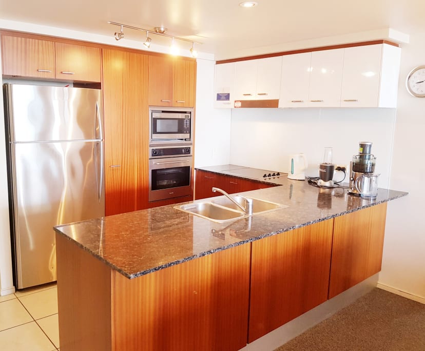 $500, Flatshare, 2 bathrooms, Surfers Paradise QLD 4217