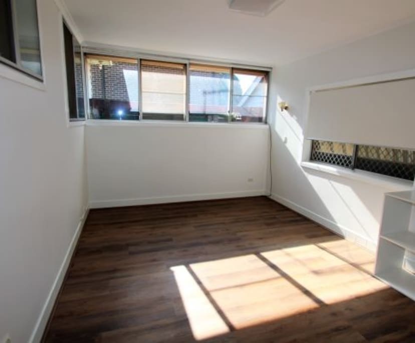 Room in a share house