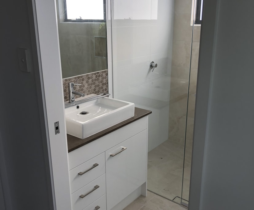 $275, Share-house, 4 bathrooms, East Brisbane QLD 4169