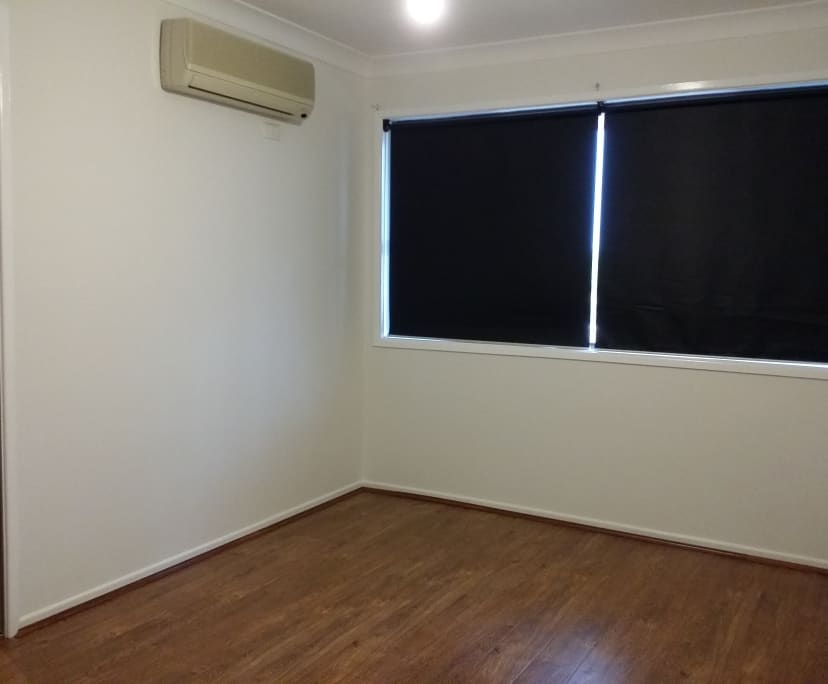 Room in a share house