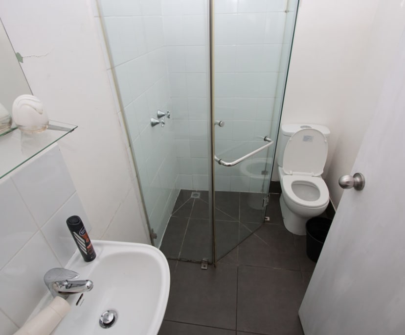 $2,100, Whole-property, 6 bathrooms, Balaclava VIC 3183