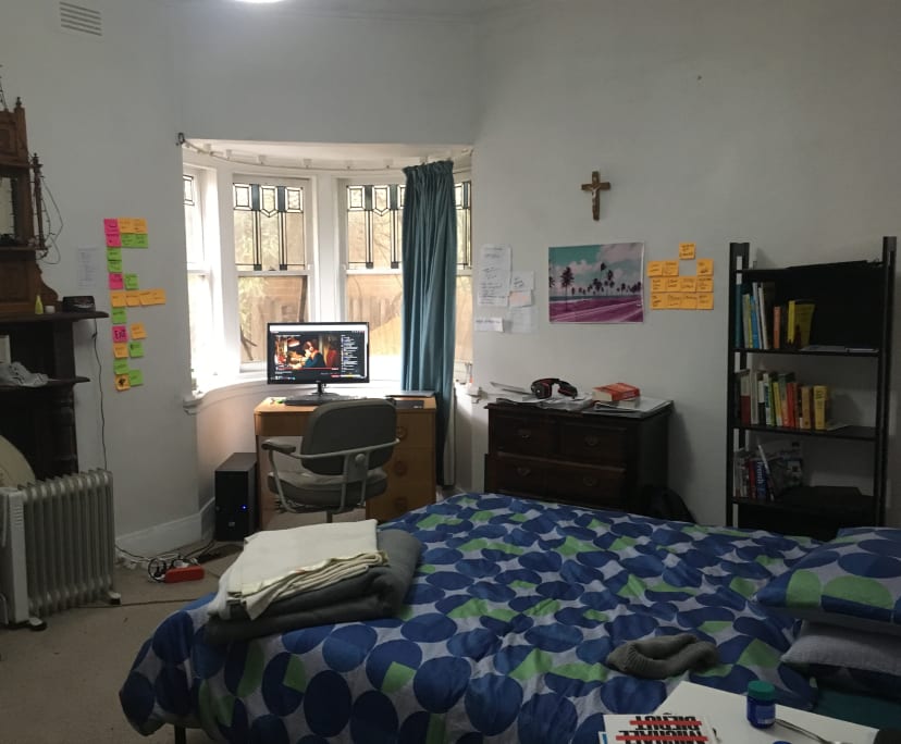 Room in a share house
