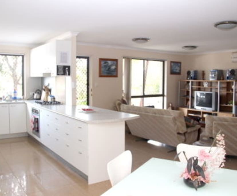 $395, Share-house, 4 bathrooms, Southport QLD 4215