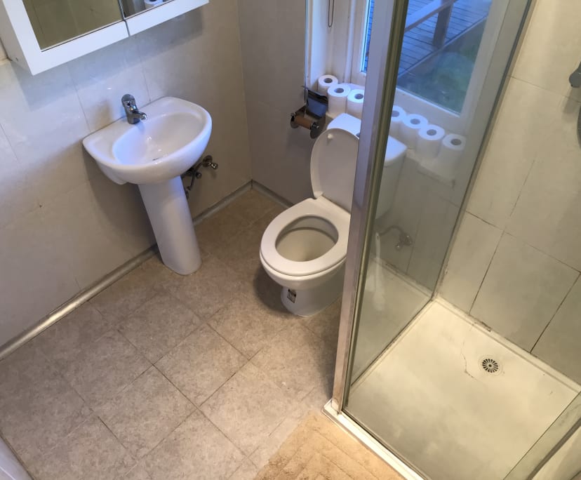 $250, Share-house, 5 bathrooms, Malvern East VIC 3145
