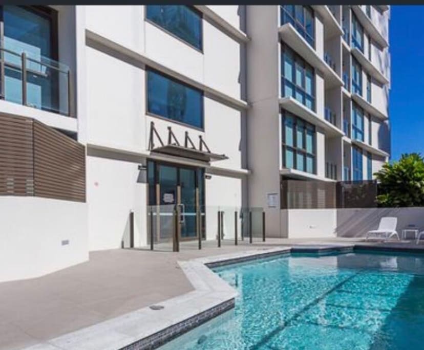 Room for Rent in Newstead, Brisbane 250, Furnishe...