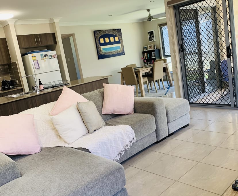 $260, Share-house, 4 bathrooms, Spring Mountain QLD 4124