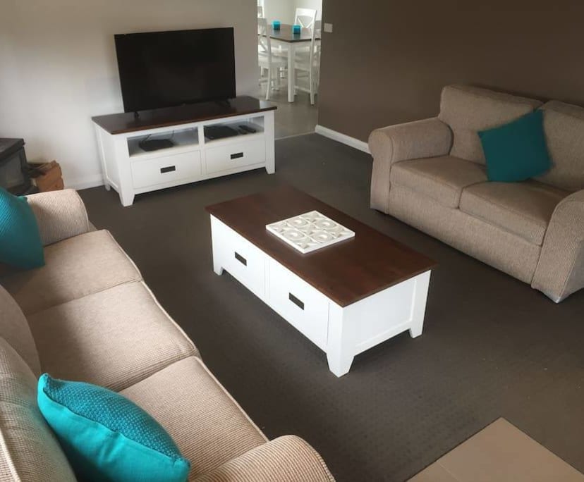 Whole property with 2 rooms for rent