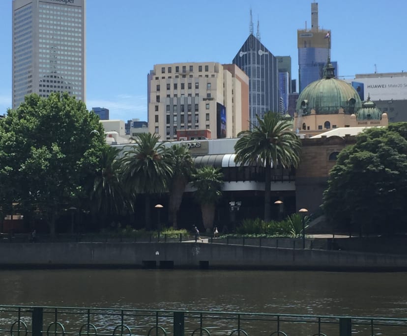 $595, 1-bed, 1 bathroom, Melbourne VIC 3000