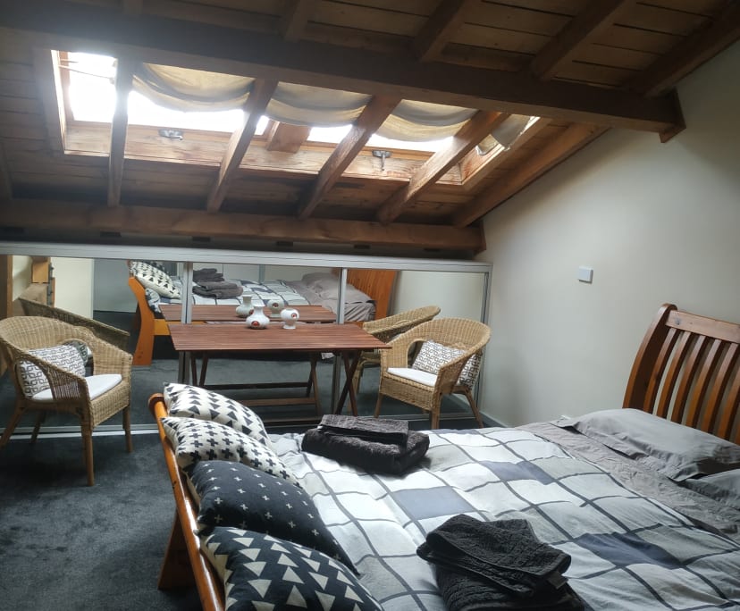 Furnished room with ensuite in a flatshare