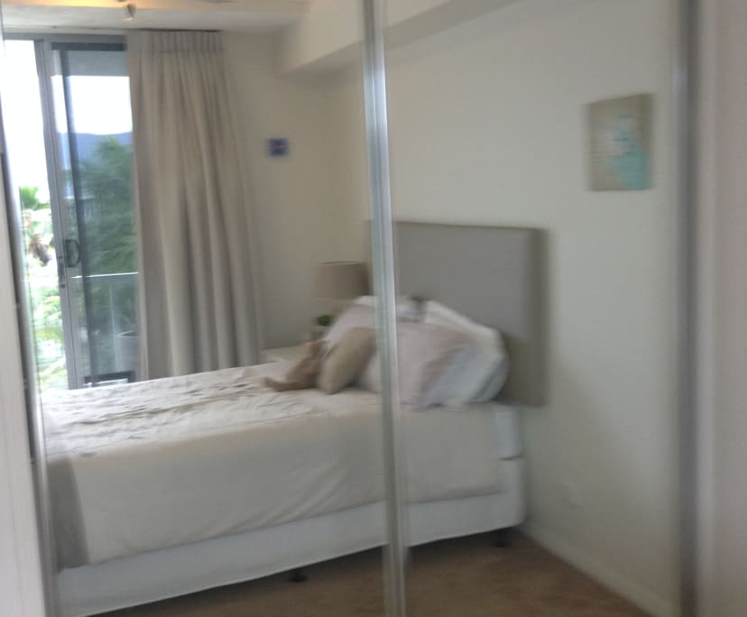 $300, Flatshare, 3 bathrooms, Cairns City QLD 4870
