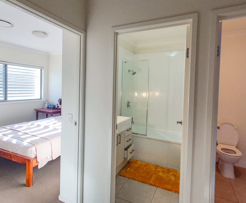 $250, Share-house, 4 bathrooms, Coopers Plains QLD 4108