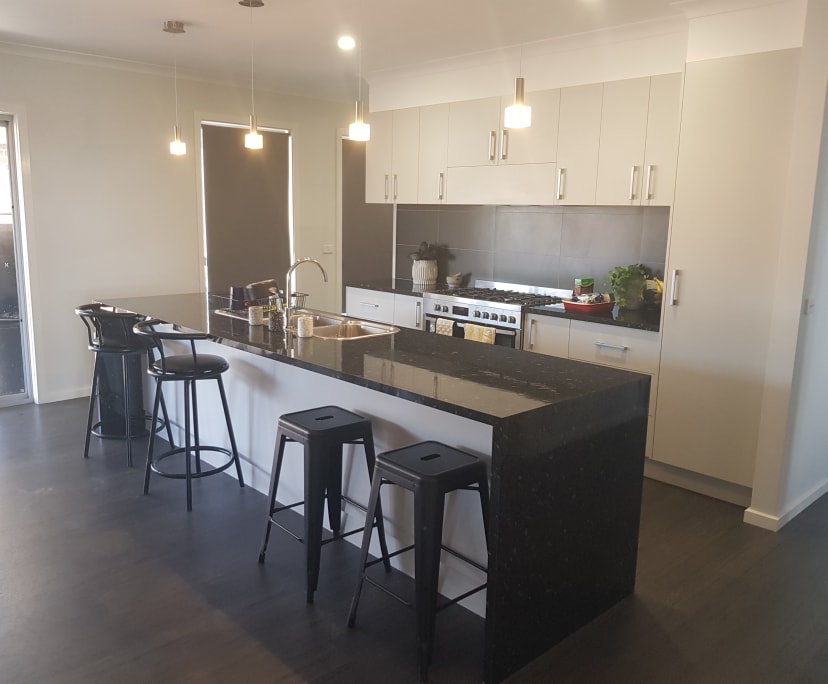 Room in a share house