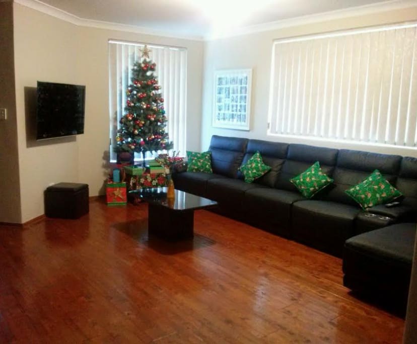 $300, Student-accommodation, 5 bathrooms, Earlwood NSW 2206