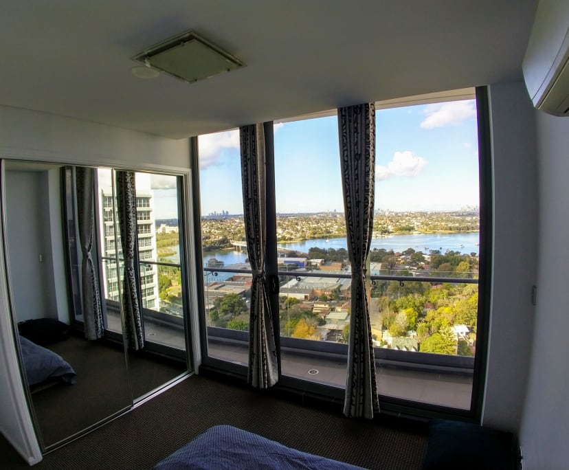 Furnished room with ensuite in a flatshare