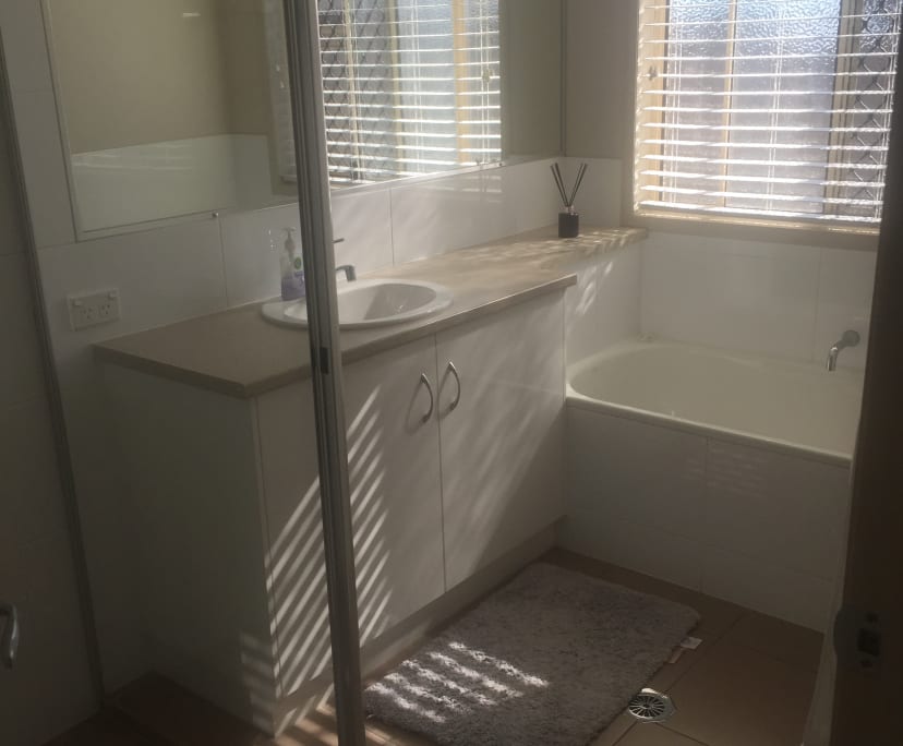 $170, Share-house, 4 bathrooms, Glenvale QLD 4350