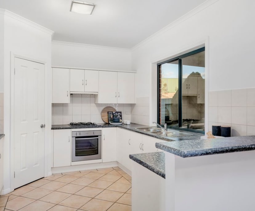 $350, Share-house, 6 bathrooms, Darlington SA 5047