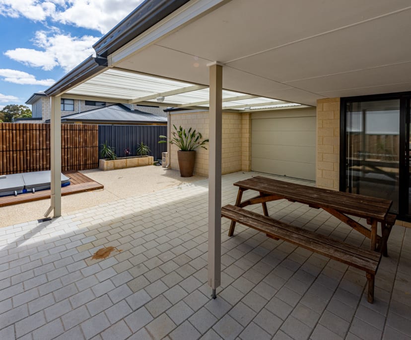 Room for Rent in White Gum Valley, Perth 200, Fur...