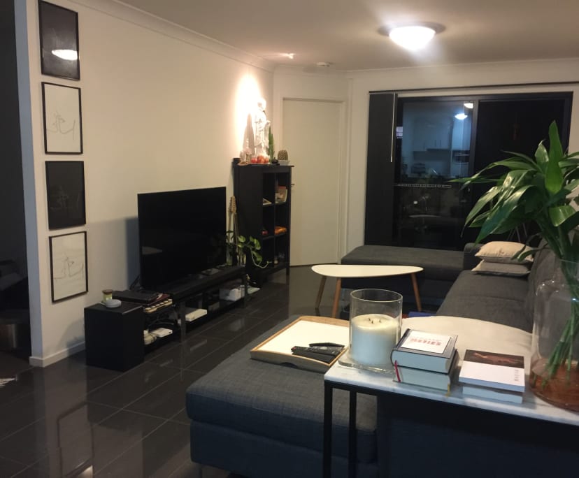 $400, Flatshare, 2 bathrooms, Holland Park QLD 4121