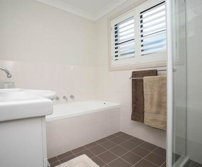 $230, Share-house, 4 bathrooms, Casula NSW 2170