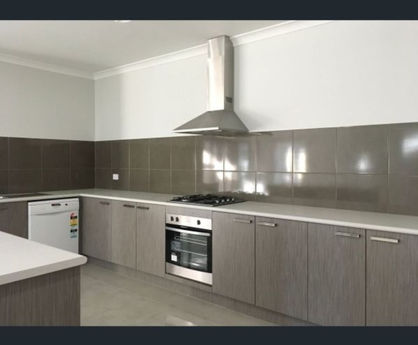 $210, Share-house, 3 bathrooms, Point Cook VIC 3030