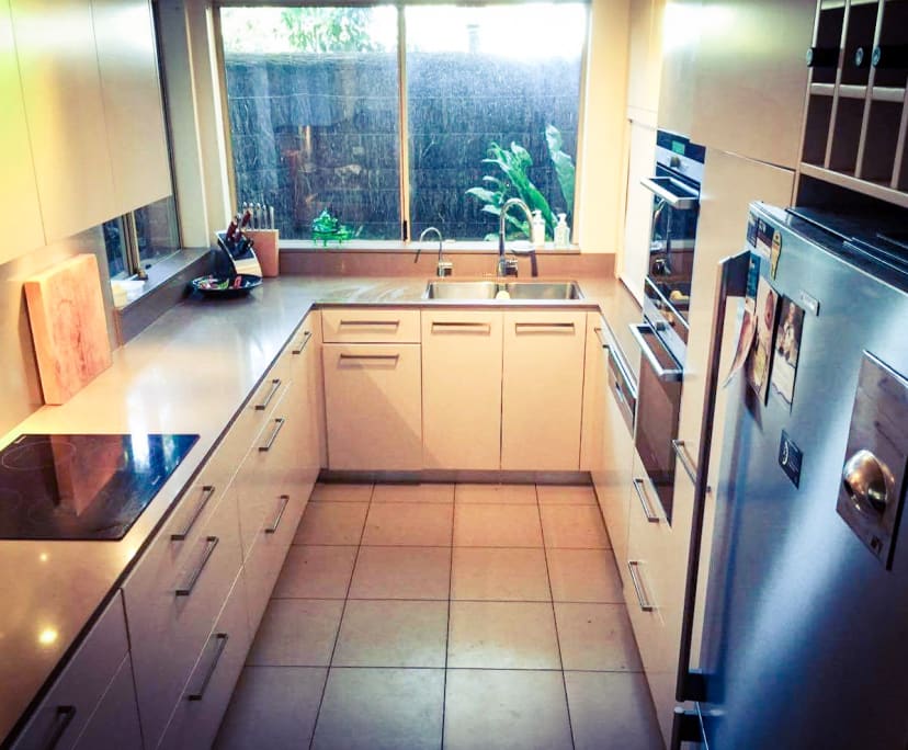 Furnished room in a flatshare