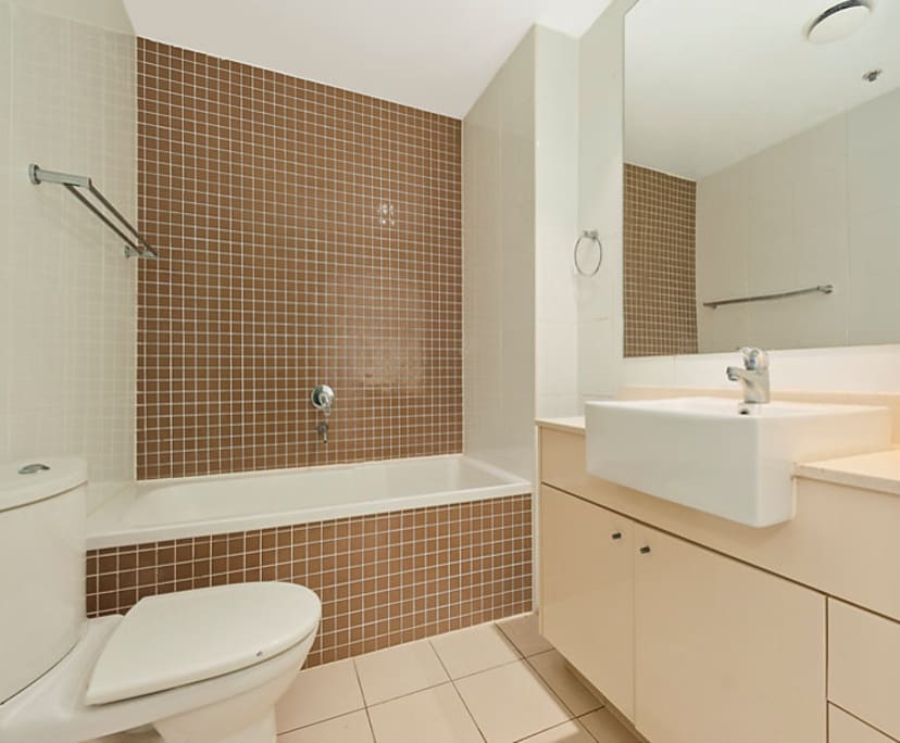 $700, Flatshare, 2 bathrooms, Haymarket NSW 2000