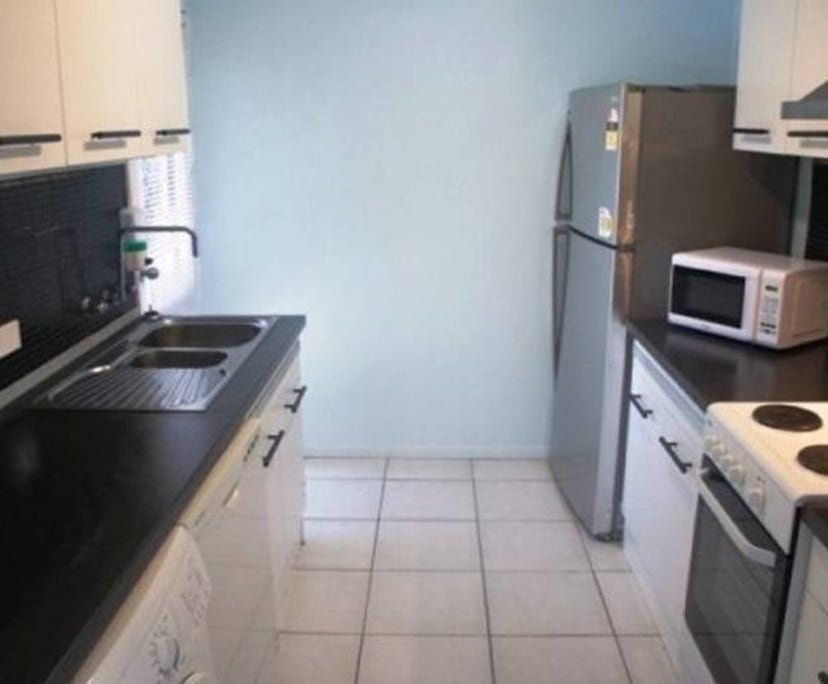 $330, Share-house, 4 bathrooms, Labrador QLD 4215