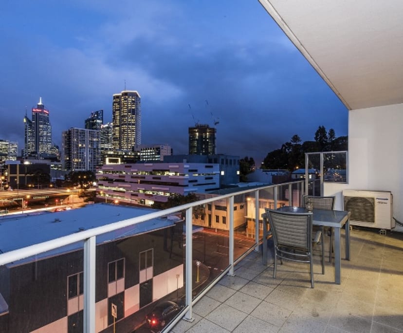 Room for Rent in West Perth, Perth 180, Furnished...