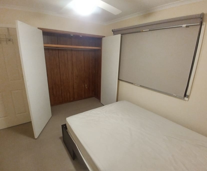 Room for Rent in Hallam, Melbourne 200, Furnished...