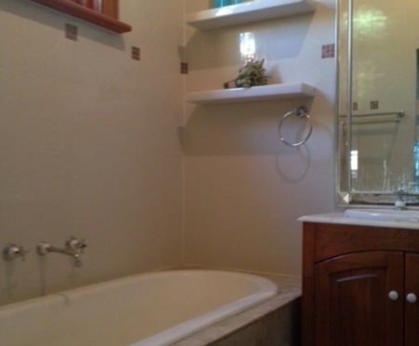 $200, Share-house, 3 bathrooms, Beverley SA 5009