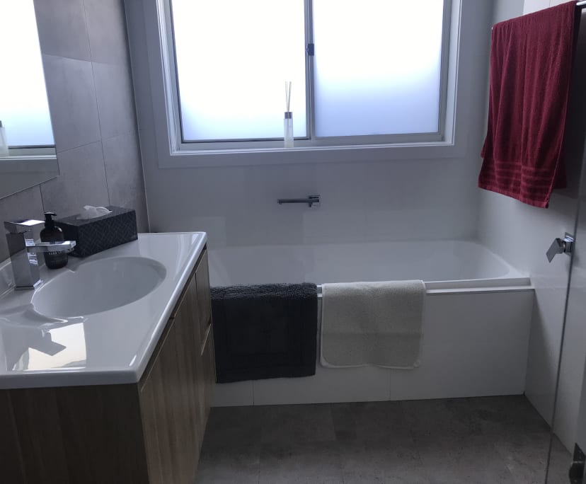$300, Share-house, 3 bathrooms, Spring Farm NSW 2570