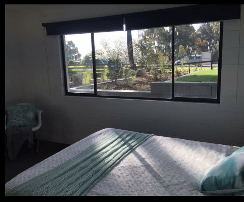 $280, Share-house, 3 bathrooms, Quarry Hill VIC 3550