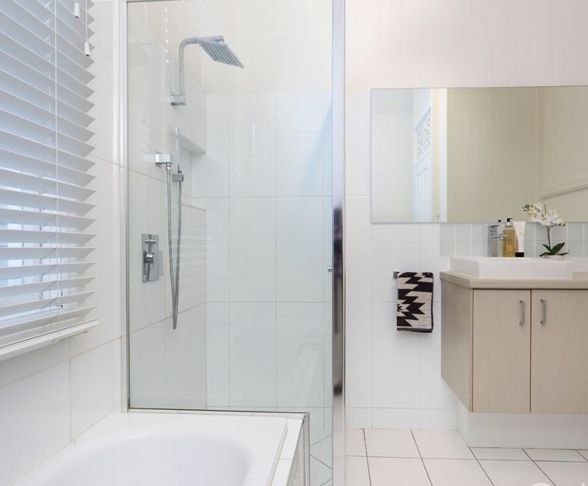 $350, Share-house, 3 bathrooms, East Brisbane QLD 4169