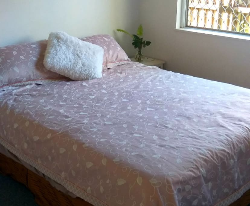Room in a share house