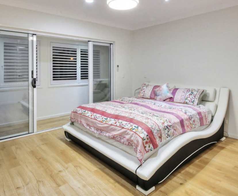 Furnished room with ensuite in a share house