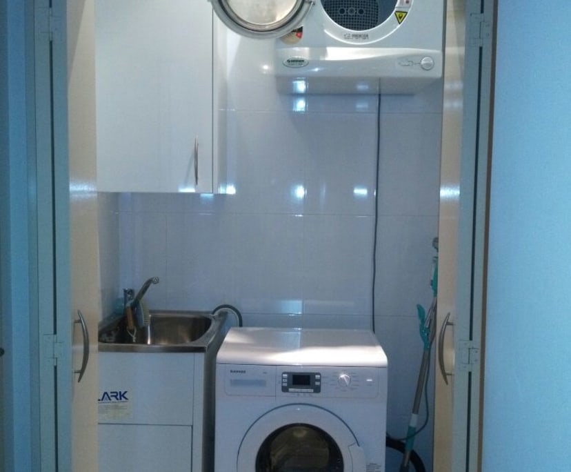 Furnished room with ensuite in a flatshare