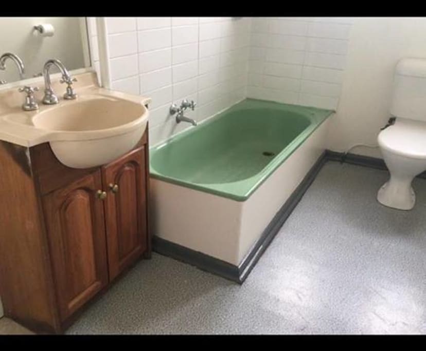$150, Student-accommodation, 3 bathrooms, Reservoir VIC 3073