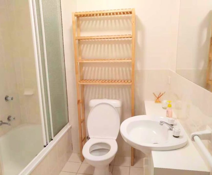 Furnished room in a share house