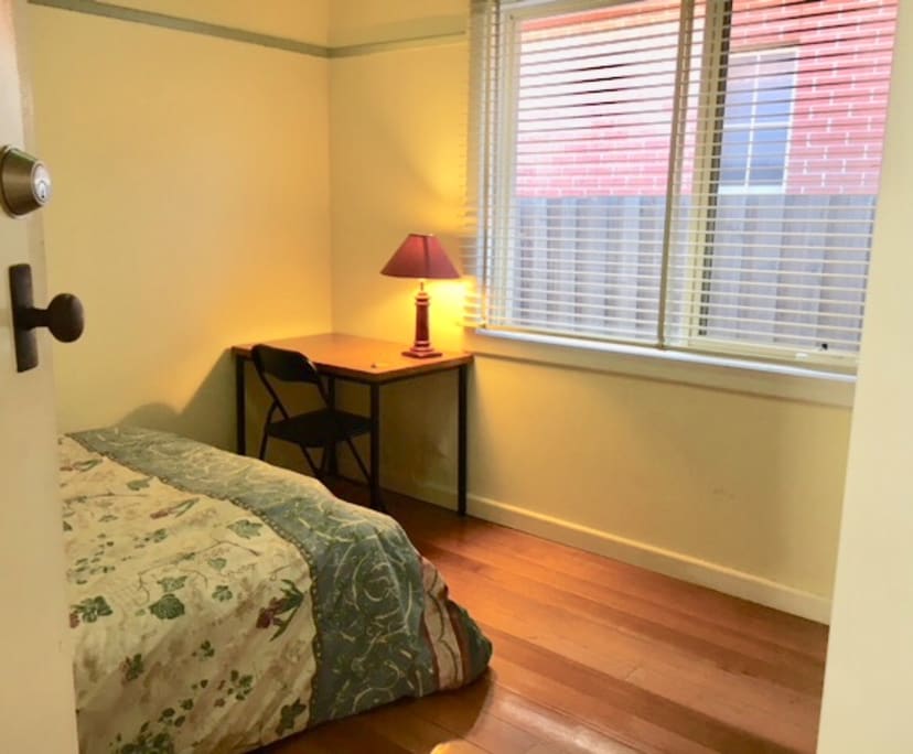 $300, Share-house, 3 bathrooms, Reservoir VIC 3073