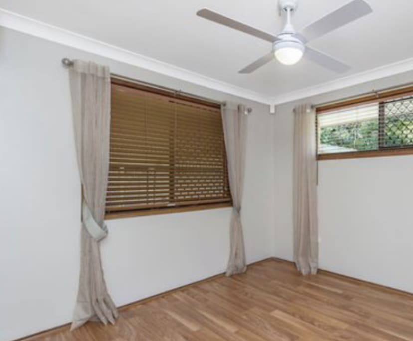 Room in a share house