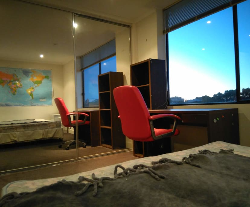 Furnished room in a flatshare