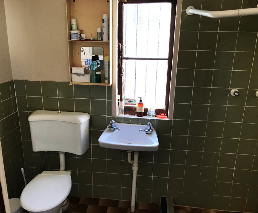 $285, Homestay, 3 bathrooms, Newtown NSW 2042
