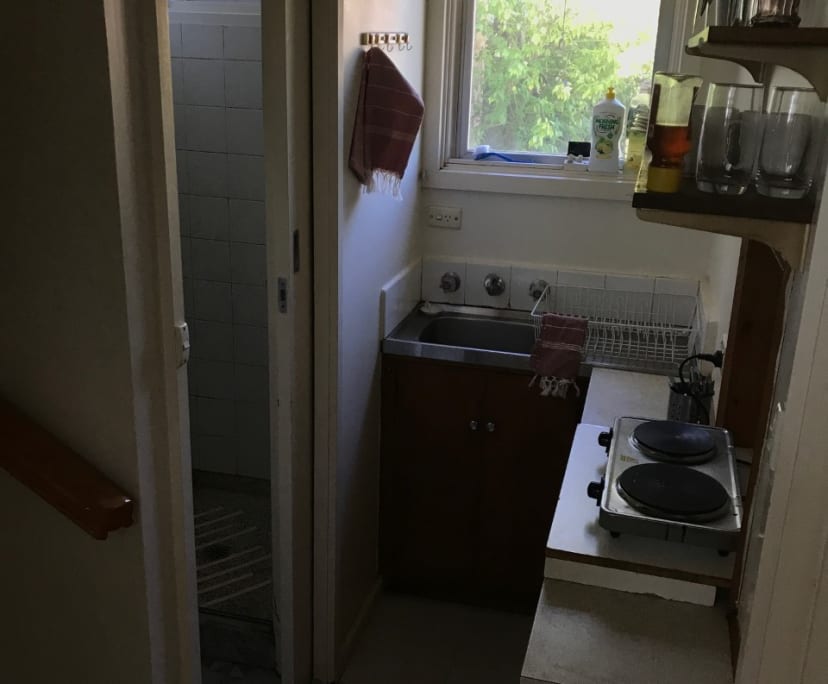 $240, Granny-flat, 1 bathroom, Box Hill North VIC 3129