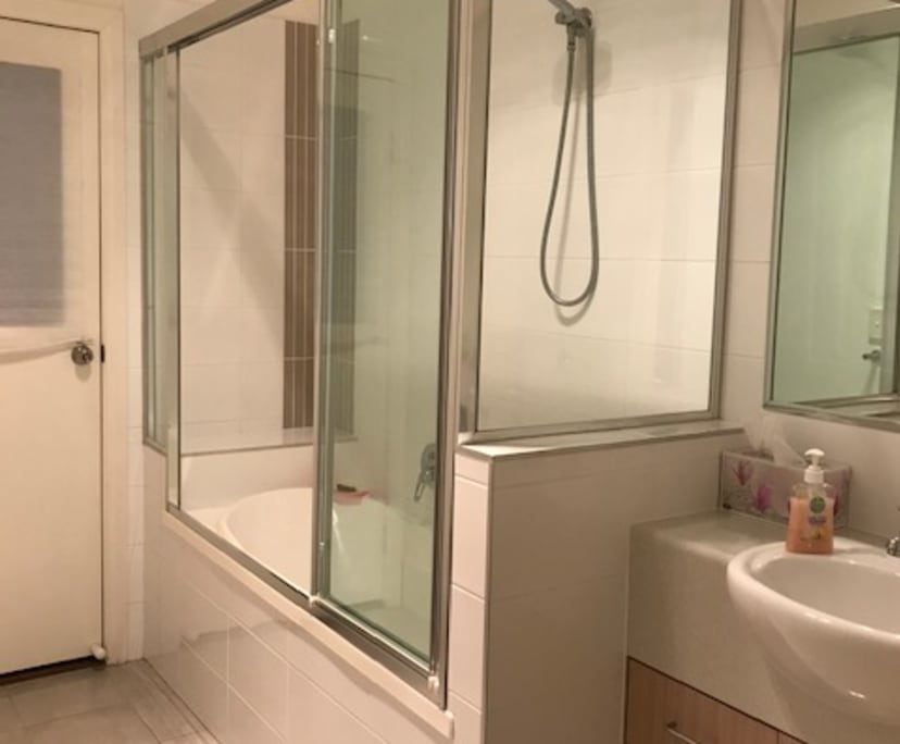 $250, Share-house, 3 bathrooms, Redcliffe QLD 4020