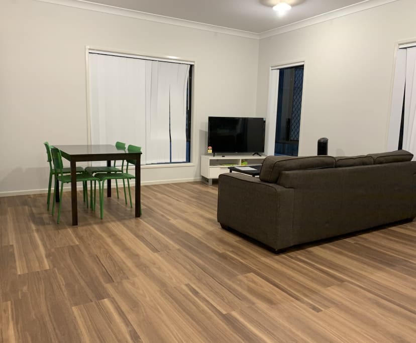 $330, Share-house, 5 bathrooms, Woolloongabba QLD 4102