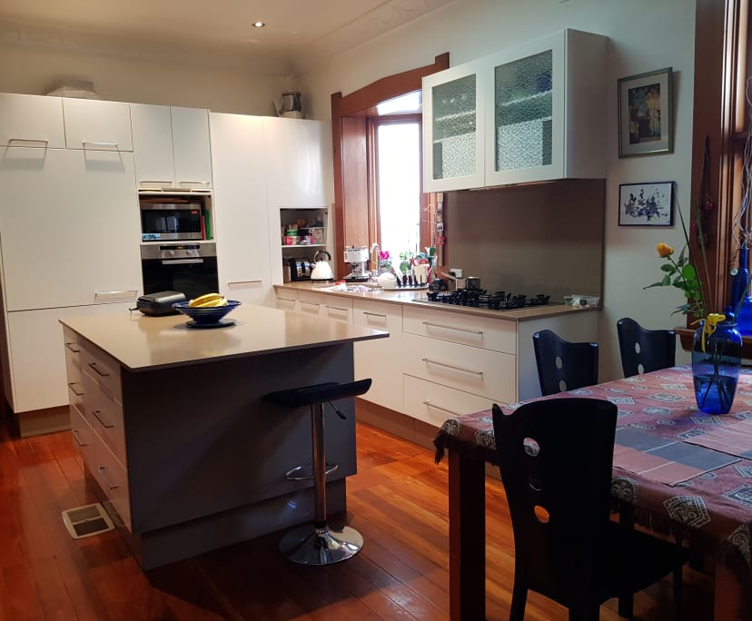$330, Homestay, 3 bathrooms, Crows Nest NSW 2065