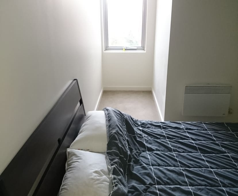 Furnished room in a flatshare