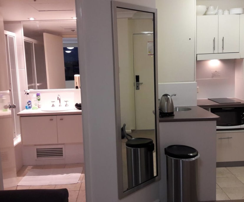 $425, 1-bed, 1 bathroom, Brisbane City QLD 4000